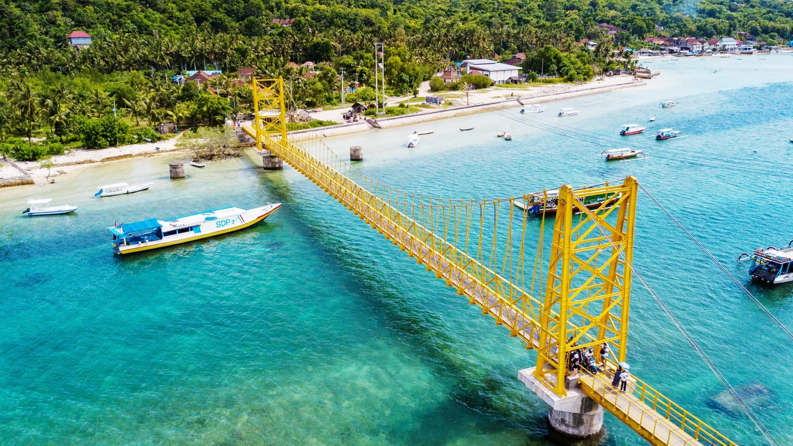 Nusa Lembongan Yellow Bridge